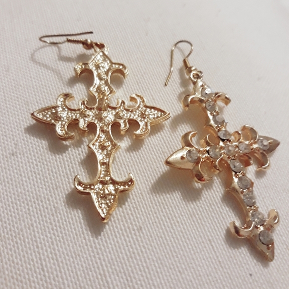 Gold-plated cross earrings - Picture 3 of 3